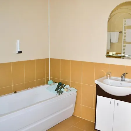 Complex Fortuna מלון